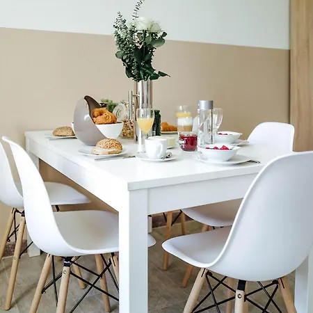 Ruhiges An Der Ta * Hamelin